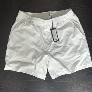 Rhone Mako 7” lined white short (Large)